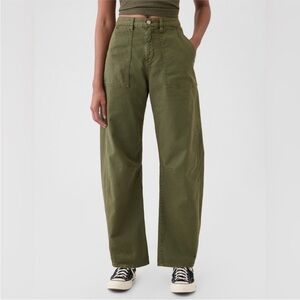 Gap Mid Rise Twill Barrel Pants green 4 tall